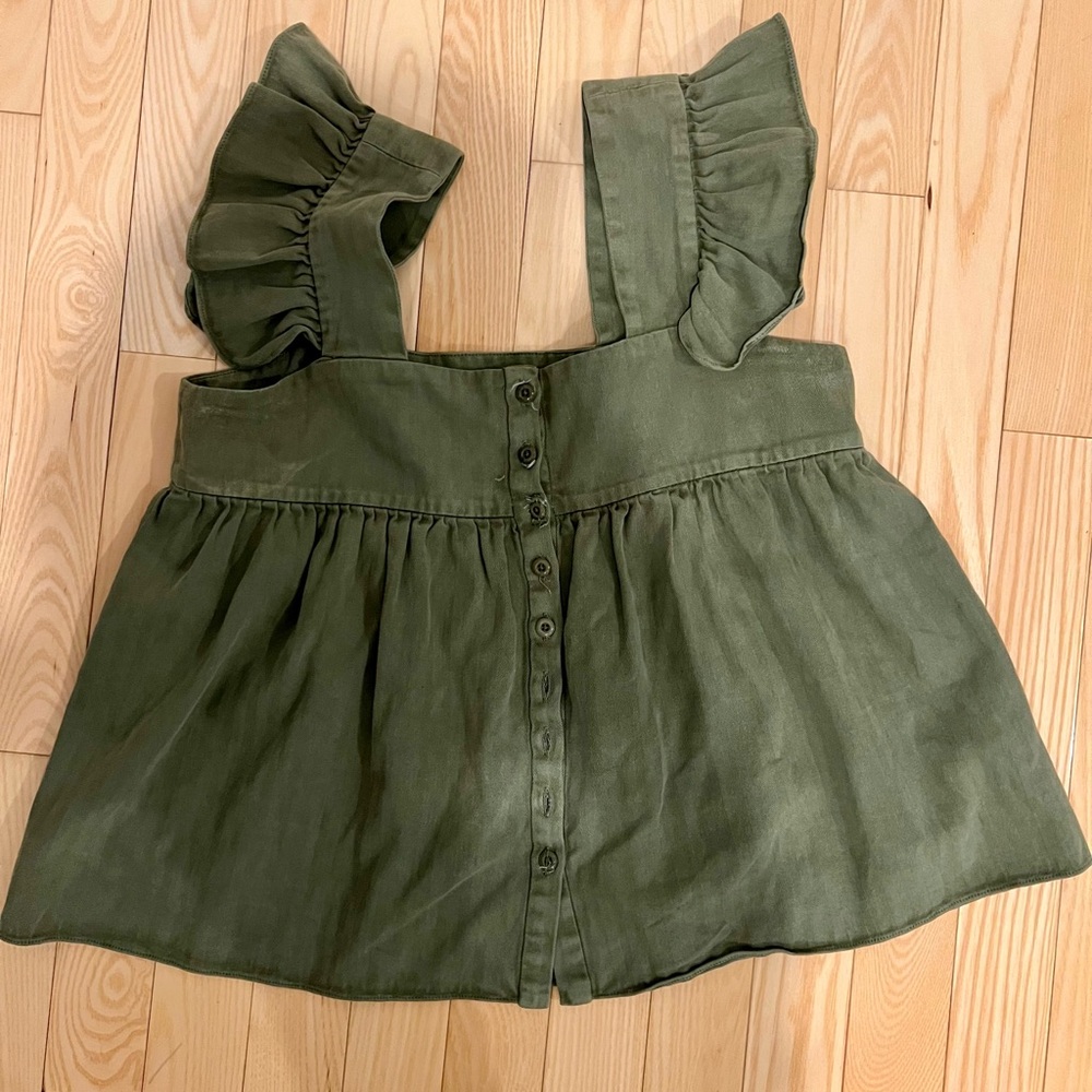 Cropped peplum button top